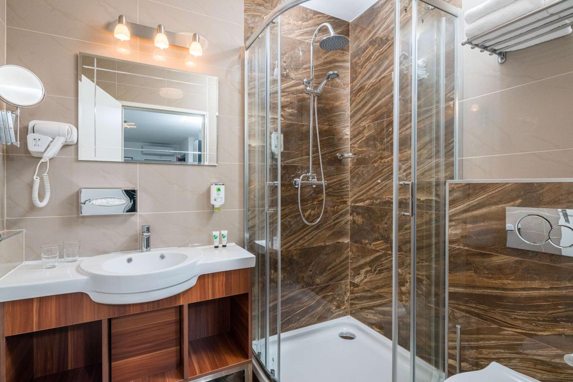 Best Western Plus Celebrity Suites Viena Exterior foto
